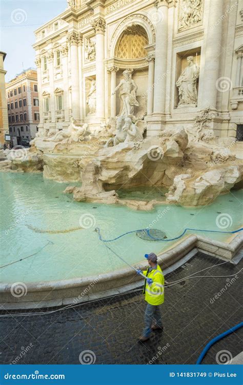 Cleaners Vacuuming Trevi Fountain Coins Money Rome Editorial Stock ...