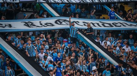 Público presente na Arena do Grêmio em 2024 descubra os recordes de