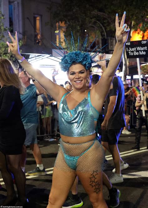 Sydney Mardi Gras 2023 Lidia Thorpe Clashes With Cops At Parade While