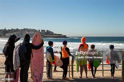 Bondi Beach Kids Photos Et Images De Collection Getty Images