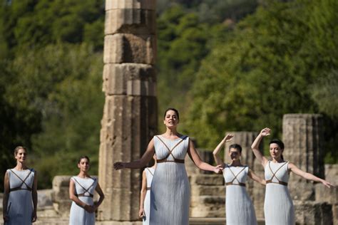 Torch And Sandals What To Know About The Flame Lighting Ceremony In Greece For The Paris