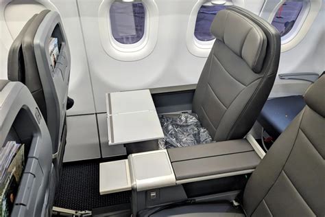 Review American Airlines A321neo First Class Orlando Phoenix The