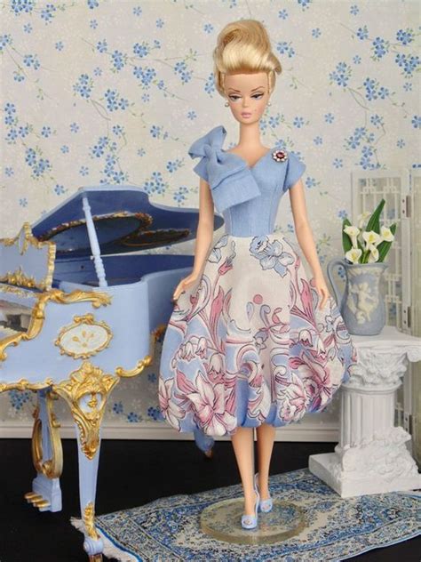 Pin By Zaida Guerrero On Muñecas Barbara Barbie Wardrobe Nice Dresses Barbie Clothes