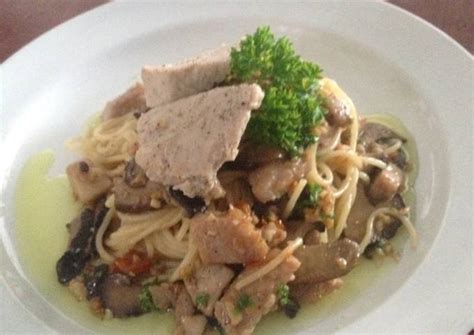 Resep Spicy Tuna Mushroom Aglio Olio Pasta Oleh Rajif Akbar Cookpad