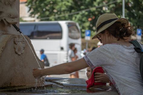 Vrijeme Sun Ano I Vru E S Povremenim Pljuskovima Objavljena Upozorenja