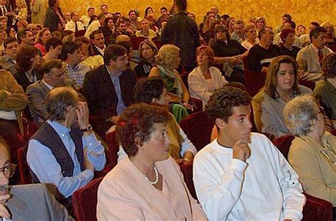 Teatro Pacini Senza Una Guida Lattacco Di Giacomo Melosi