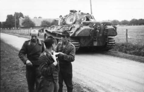 Panther Ausf G Of 9th Panzer Division - France 1944 | A Military Photo & Video Website