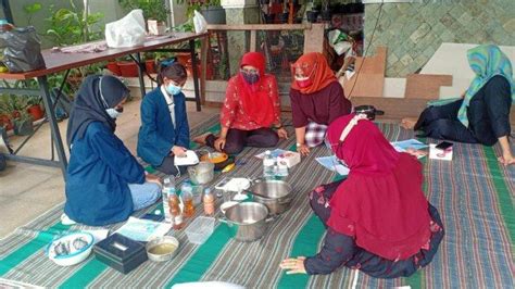 Mahasiswa Kkn Undip Semarang Sulap Jelantah Jadi Sabun Cuci Piring