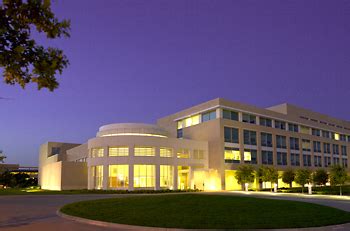 Naveen Jindal School of Management Climbs in Rankings - News Center | The University of Texas at ...