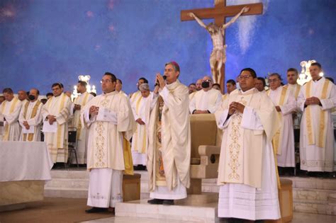 Celebran Misa Crismal En Torre N Sacerdotes Renuevan Sus Promesas De