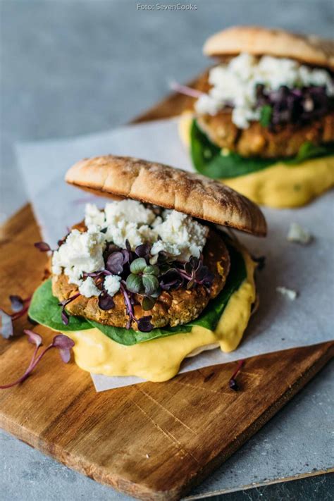 Griechischer Burger Mit Kichererbsen Patty Feta Und Spinat Von Rominacooks