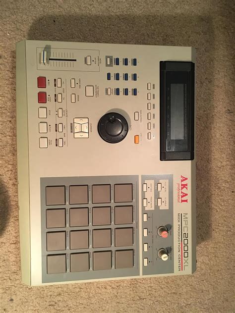 Akai Professional Mpc2000xl Midi Production Center Sampler Sequencer