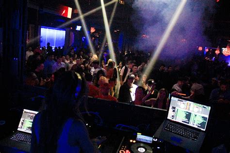 One Of The Best Nightclubs In New Orleans The Metropolitan