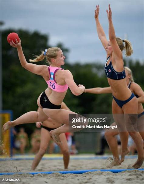 Hot Sexy Carolina Rossi Bikini Pics