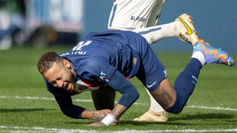 Neymar Injury Psg Star To Miss Marseille Match With Ankle Ligament