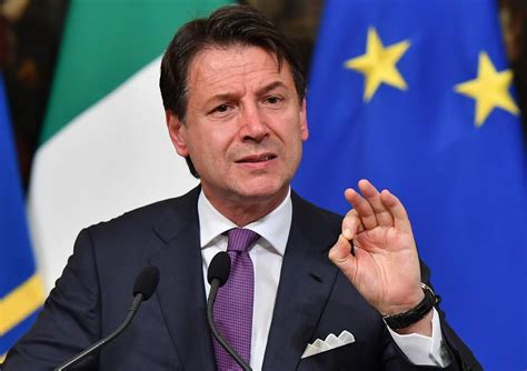 Primeiro Ministro Da Itália Giuseppe Conte Renuncia Ao Cargo