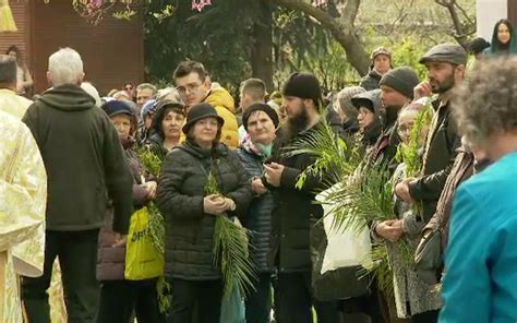 Mii De Credincio I Au Participat La Pelerinajele De Florii Din Toat