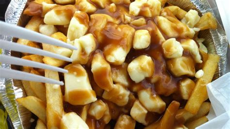 La poutine un plat pour les Québécois de sauce Lactualité