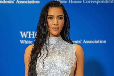 Photo Kim Kardashian Puts On A Bold Display Her Juicy Curves In A Tiny