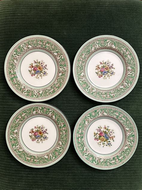 Wedgewood Florentine Green Bread Butter Plates Set Floral Center