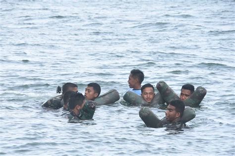 Galeri Foto Latihan Peningkatan Kemampuan Sea Survival Koaramada III