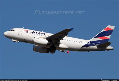 PT TMI LATAM Airlines Brasil Airbus A319 132 Photo by Antônio Carlos