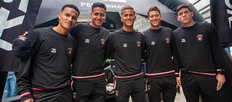 Caracas Fc Present Su Equipo Para La Temporada Lavinotinto