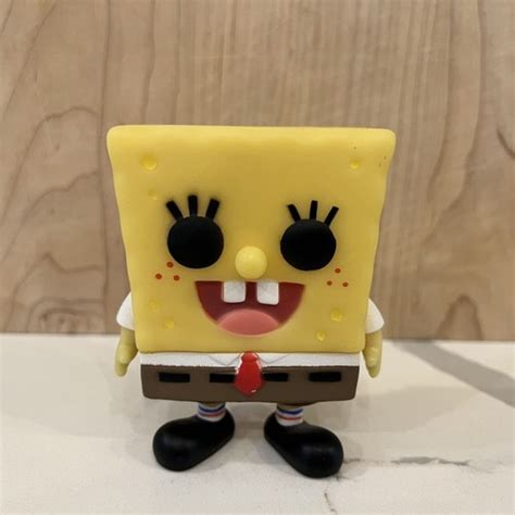 Funko Pop SPONGEBOB SQUAREPANTS Hot Topic Ex GLOW In The Dark