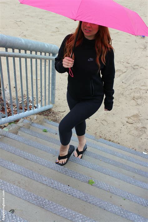 Rebecca Berardi Becky Berardi Badassbeckyshow Nude OnlyFans Leaks Fappening FappeningBook