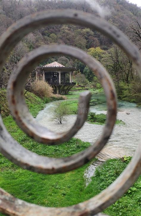 Un Pabellón Abandonado En La Estación De Tren De Psyrtskha Abjasia