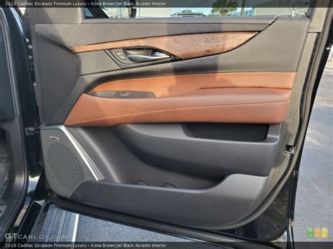 Kona Brownjet Black Accents Interior Door Panel For The 2019 Cadillac