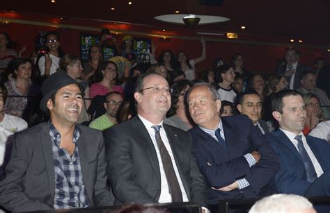 Photo Fran Ois Hollande Entre Jamel Debbouze Et Marc Ladreit De