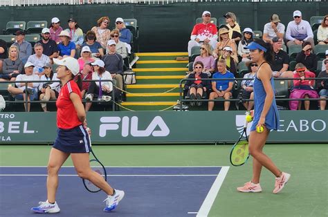 Top WTA Doubles Players Grapple with Singles Career Crossroads