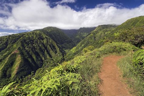 Top 12 Hikes in Maui to Take Your Breath Away | The Planet D