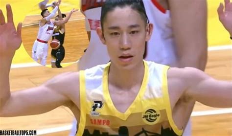 Basketball Top5 影場上六親不認！林書豪晃起弟弟想要犯 裁判給腳踢球還狡詐不服 林書緯當場傻眼