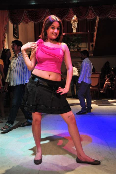 Sonia Agarwal Hot Photos Friendsmoo