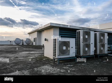 Rooftop Air Conditioner Hi Res Stock Photography And Images Alamy