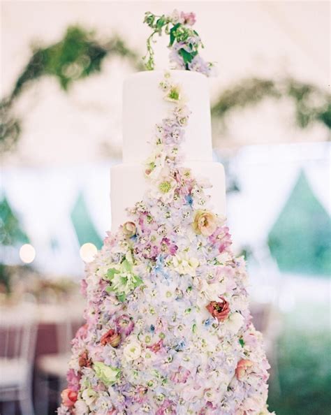 untraditional wedding cake unique wedding cake designs tips