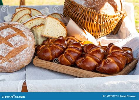 Gebackener Kuchen Mit Ei Und Zwiebeln Handgefertigt Frisch