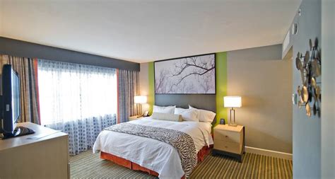 DoubleTree Suites by Hilton Hotels in Huntsville, AL