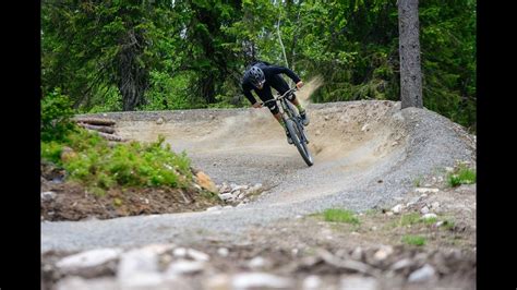 How To Ride Berms On A Mountainbike Destroying Berms Youtube