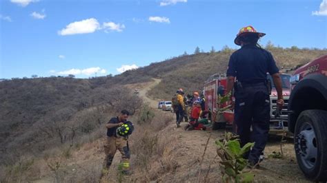 Volcadura En Razer Cerca Al Cerro Del Cubilete Deja Una Mujer Muerta Y