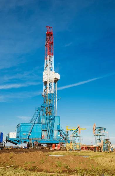 Land Drilling Rig Stock Photo By ©maximovdenis 120006548