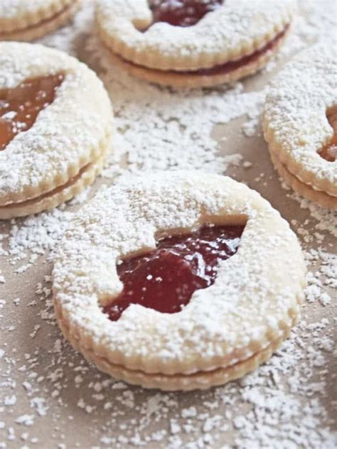 Petits Biscuits De Noel A La Confiture Mets Ta Toque