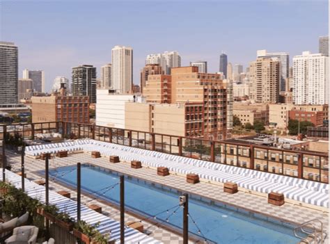 8 Fabulous Chicago Hotel Rooftop Pools For An Ultimate Daycation