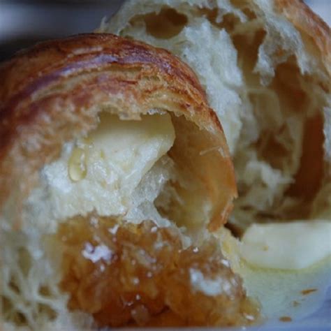 Cheddars Scratch Kitchen Honey Croissants Recipe