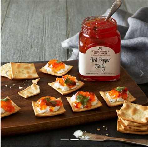 Stonewall Kitchen Hot Pepper Jelly Spread 369g Jar Lolliesnstuff