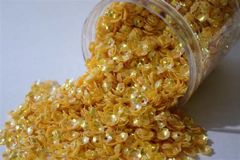 Recycled 4 Mm Flower Golden Sequin Size 5mm At Rs 600 Kg In Mumbai