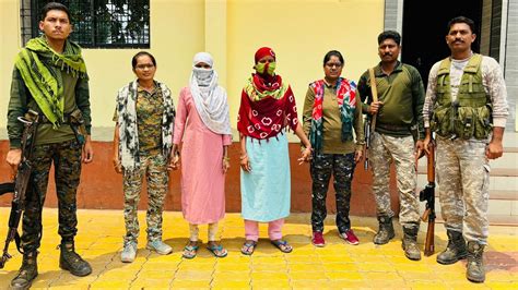 Maharashtra Gadchiroli Police Arrest 2 Hardcore Female Maoists And Jan Militia Carrying ₹550