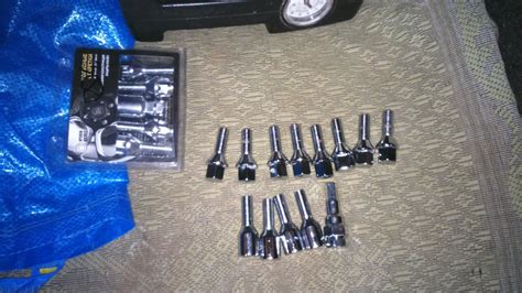 Хромированные болты и секретки — Lada 2114, 1,6 л, 2013 года ...